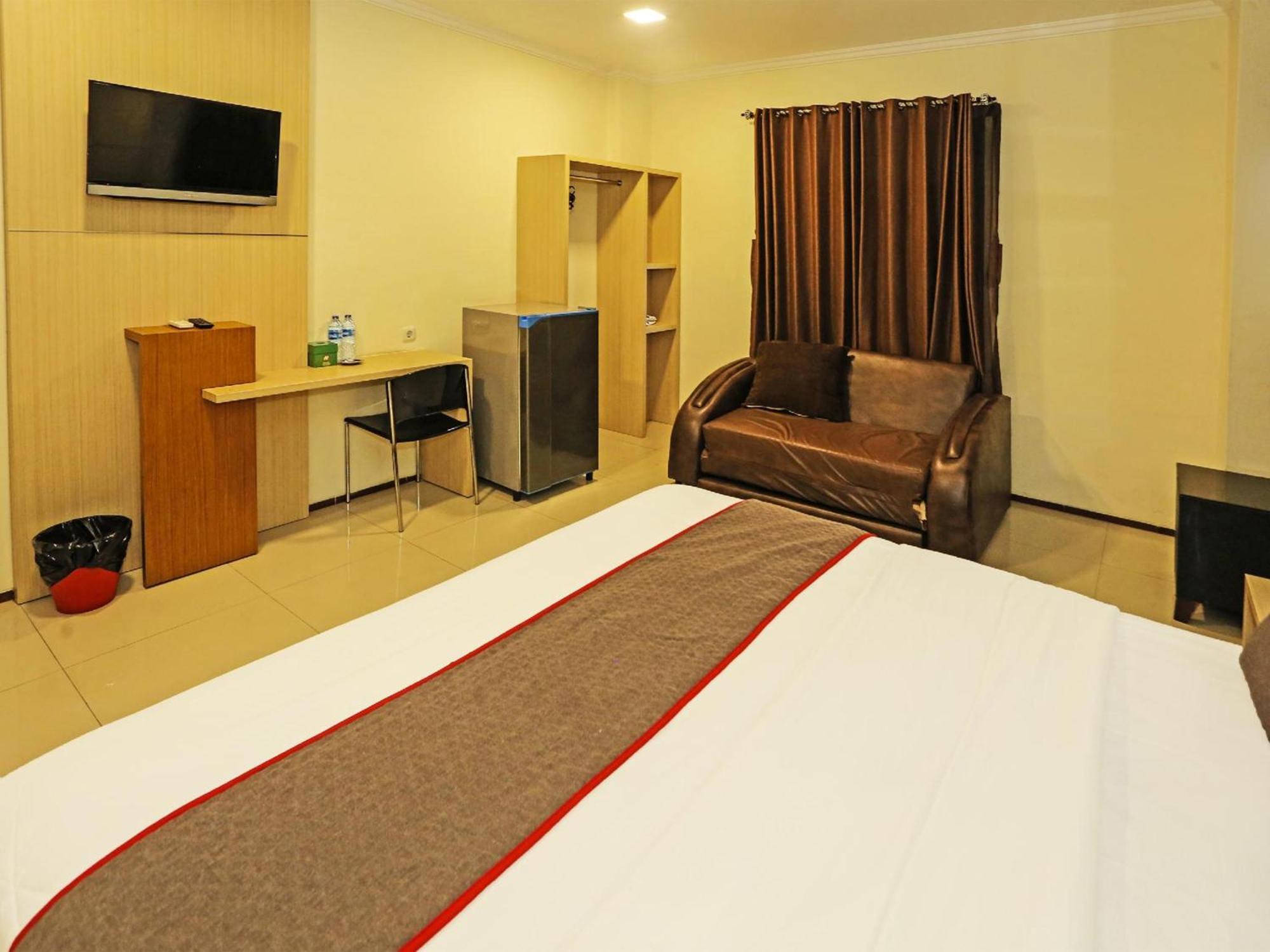 Sans Hotel Fiducia Serpong Extérieur photo
