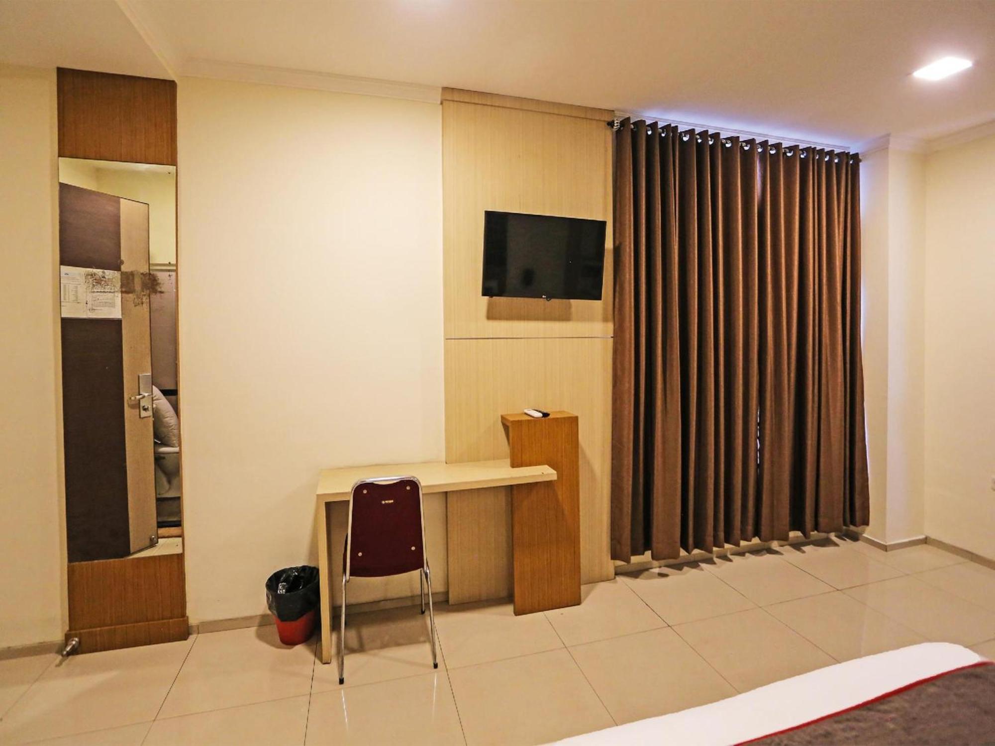 Sans Hotel Fiducia Serpong Extérieur photo