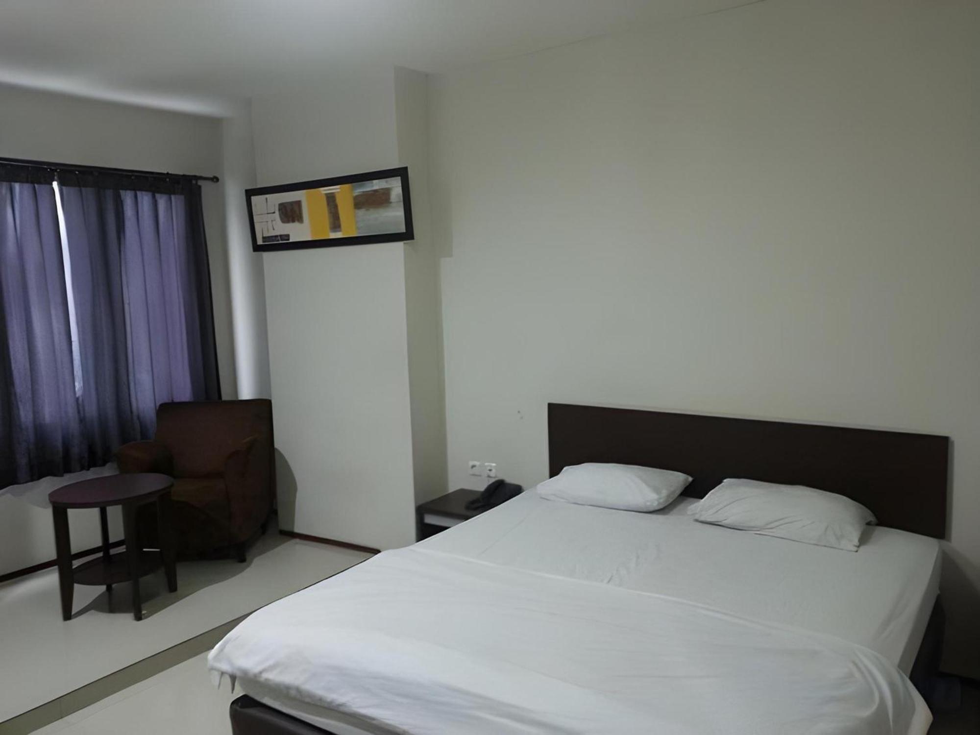 Sans Hotel Fiducia Serpong Extérieur photo