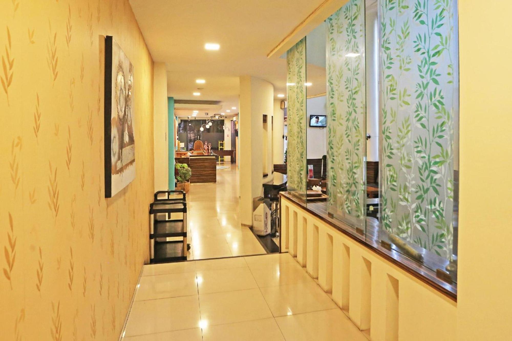 Sans Hotel Fiducia Serpong Extérieur photo
