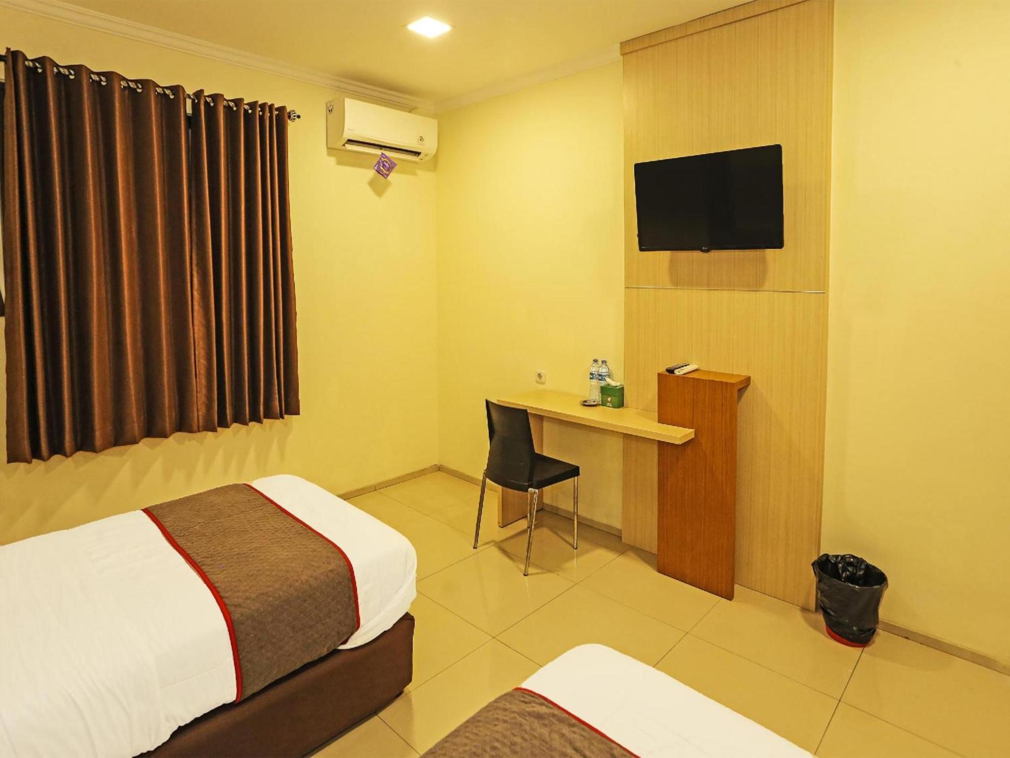 Sans Hotel Fiducia Serpong Extérieur photo