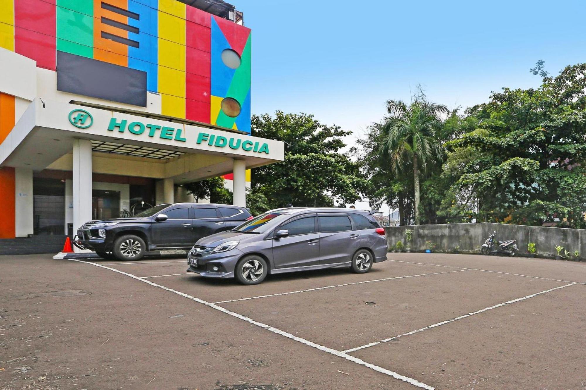 Sans Hotel Fiducia Serpong Extérieur photo
