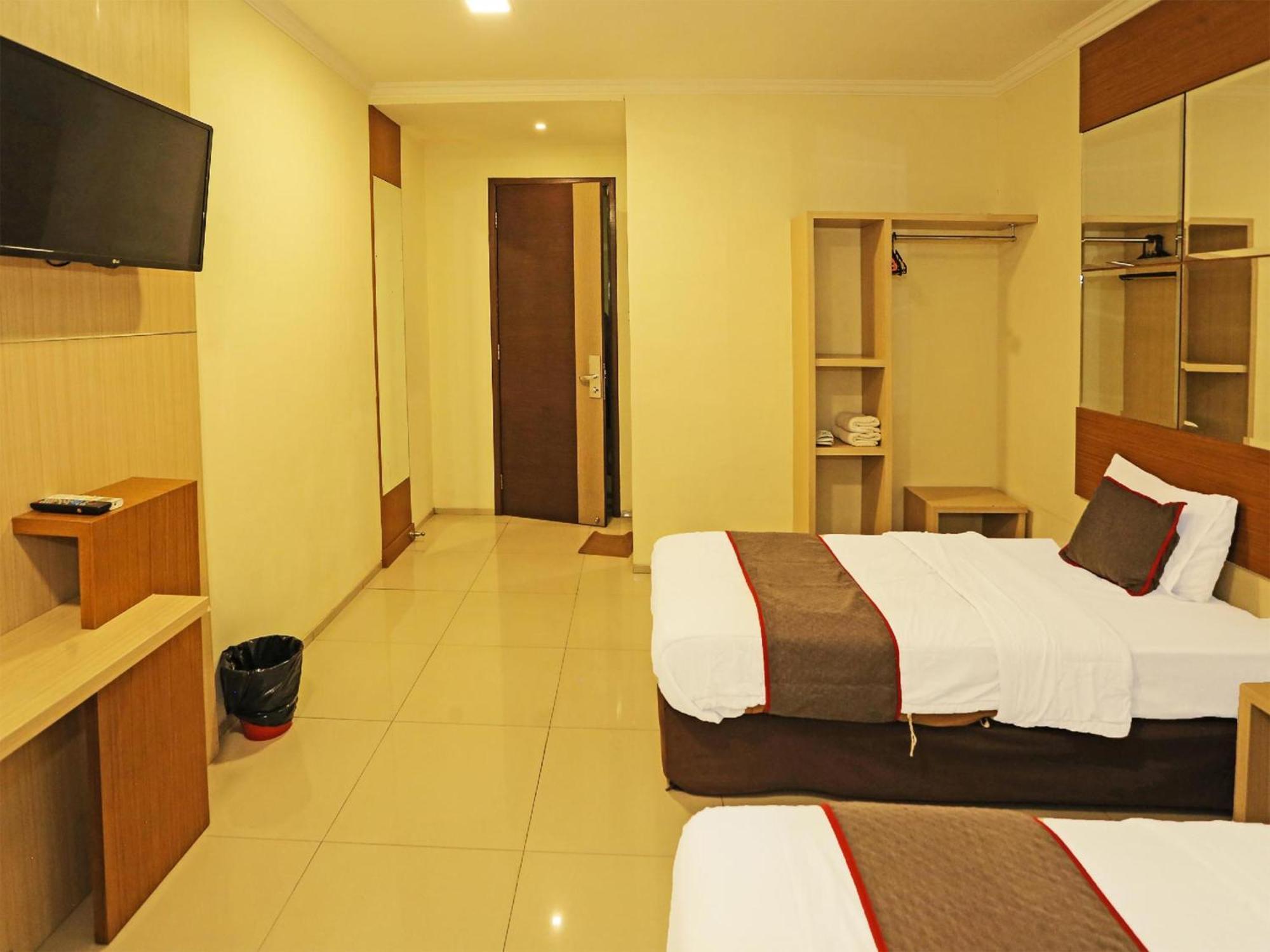 Sans Hotel Fiducia Serpong Extérieur photo